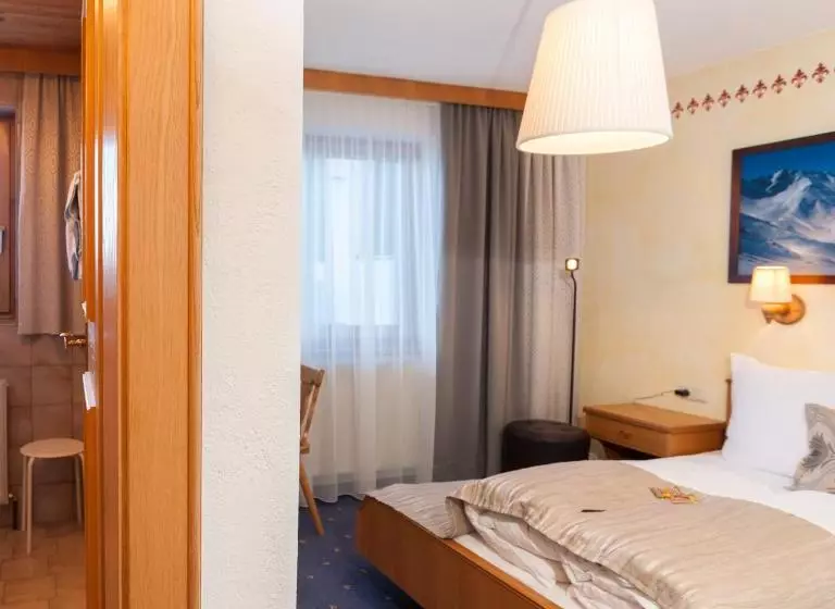 ペンション Tschatscha Nova