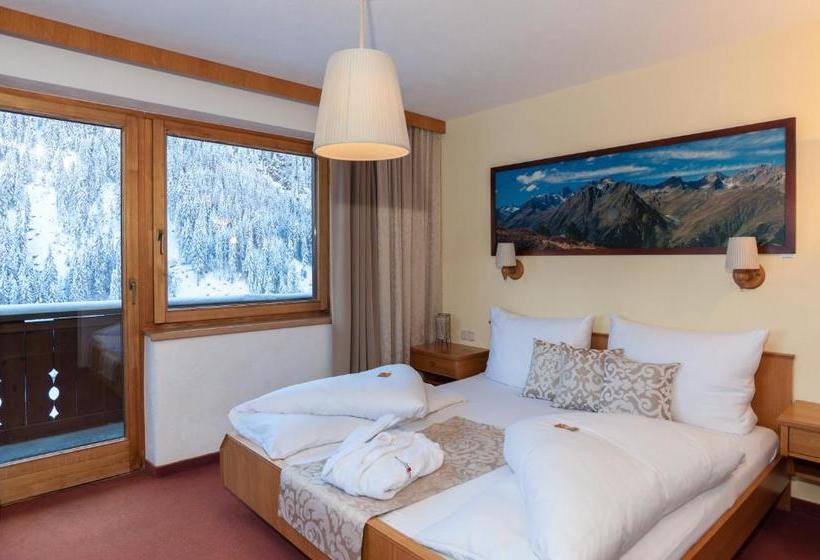 پانسیون Tschatscha Nova