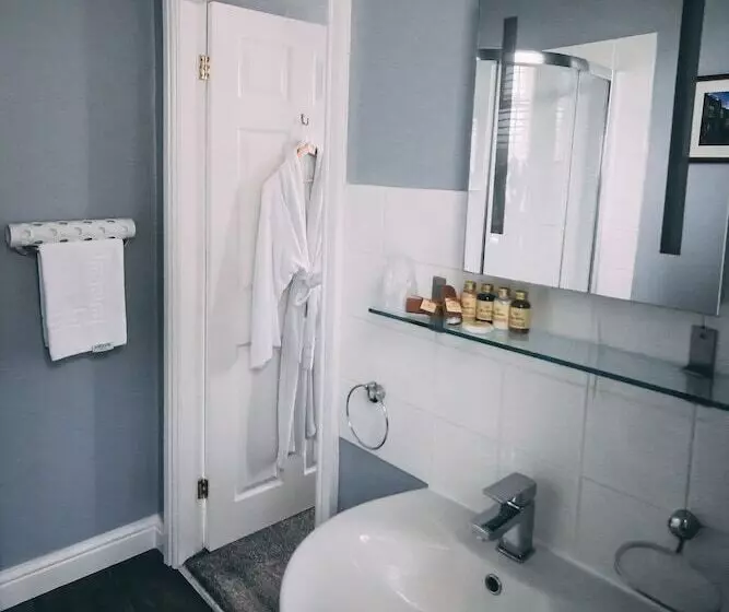 Majatalo Weavers Guesthouse By Weavers Of Haworth