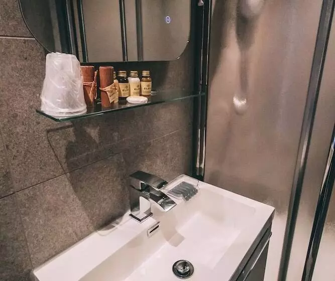 Majatalo Weavers Guesthouse By Weavers Of Haworth