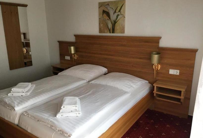 Hospedaria Eisberg Gästehaus & De Luxe Appartements