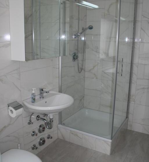 Hospedaria Eisberg Gästehaus & De Luxe Appartements