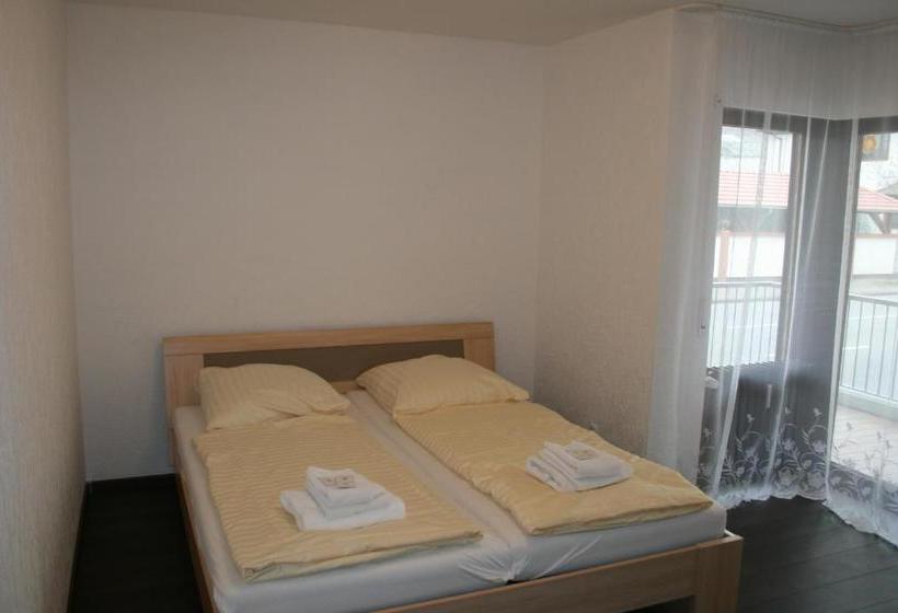 Hospedaria Eisberg Gästehaus & De Luxe Appartements