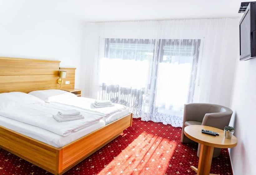 Hospedaria Eisberg Gästehaus & De Luxe Appartements