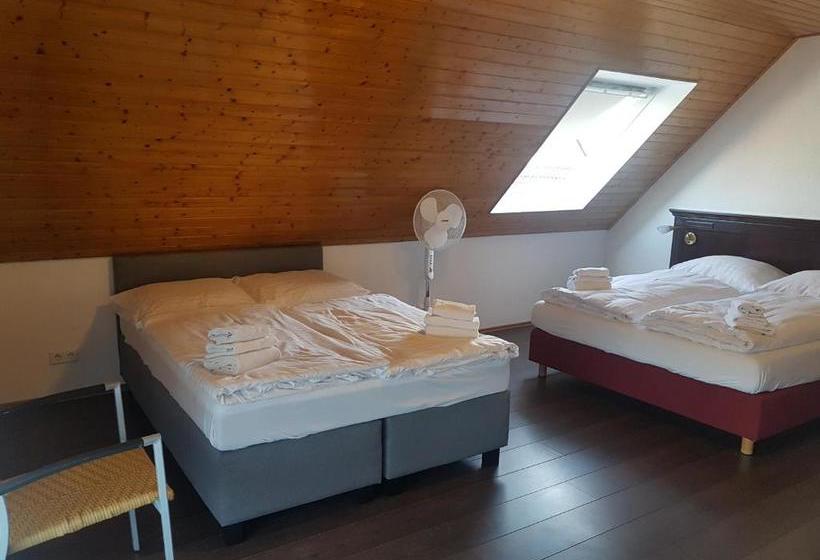 Hospedaria Eisberg Gästehaus & De Luxe Appartements