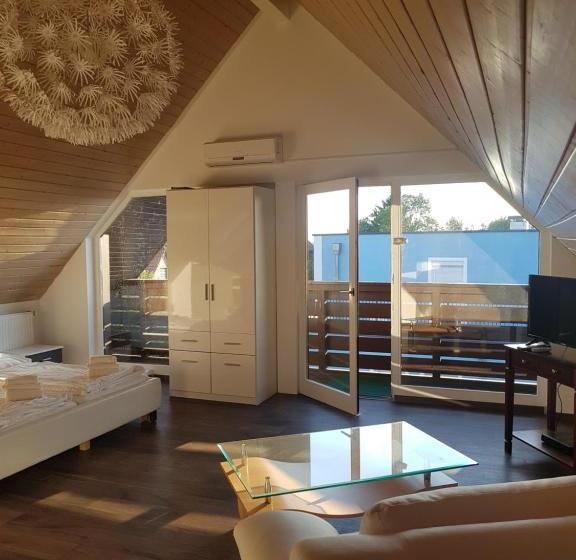 Hospedaria Eisberg Gästehaus & De Luxe Appartements