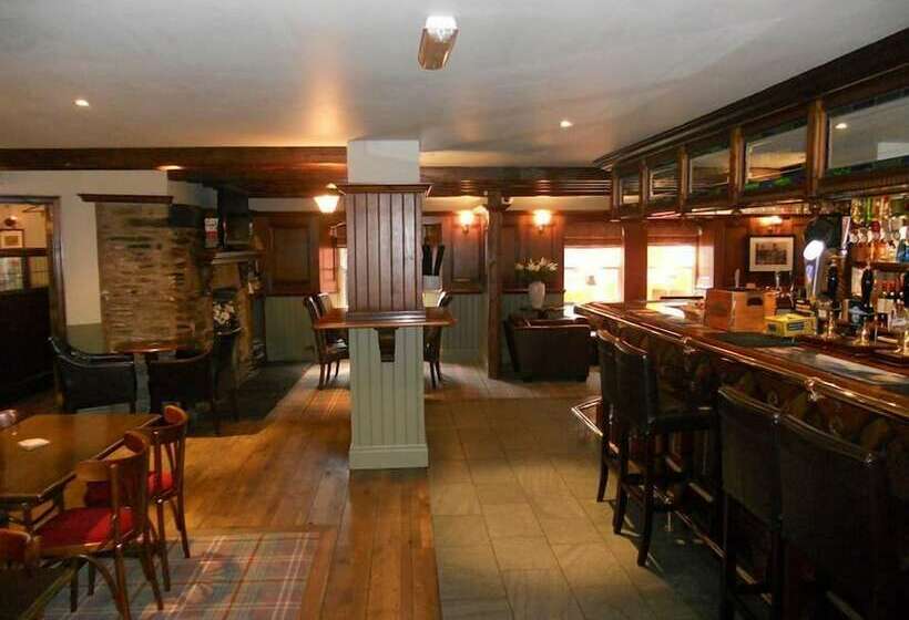 호스텔 The Crown Inn