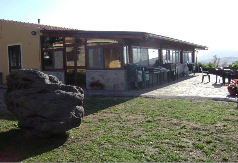 ホテル Agriturismo Monte Istulargiu