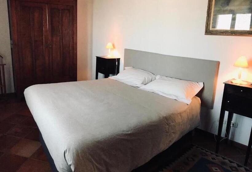 בית מלון כפרי Cascina Delle Rose