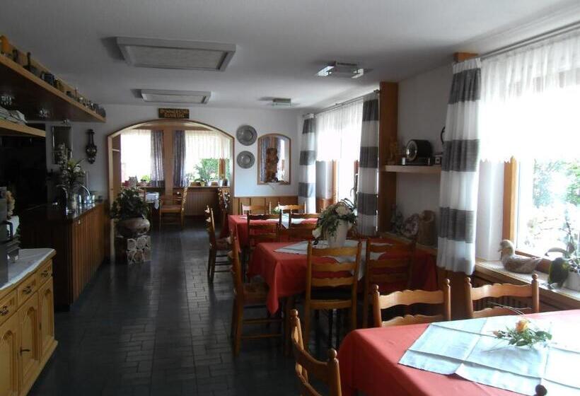 膳宿费 Grubstuben