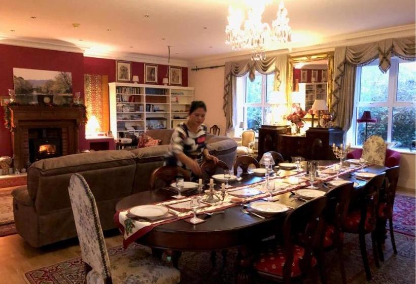 پانسیون Maple Lodge