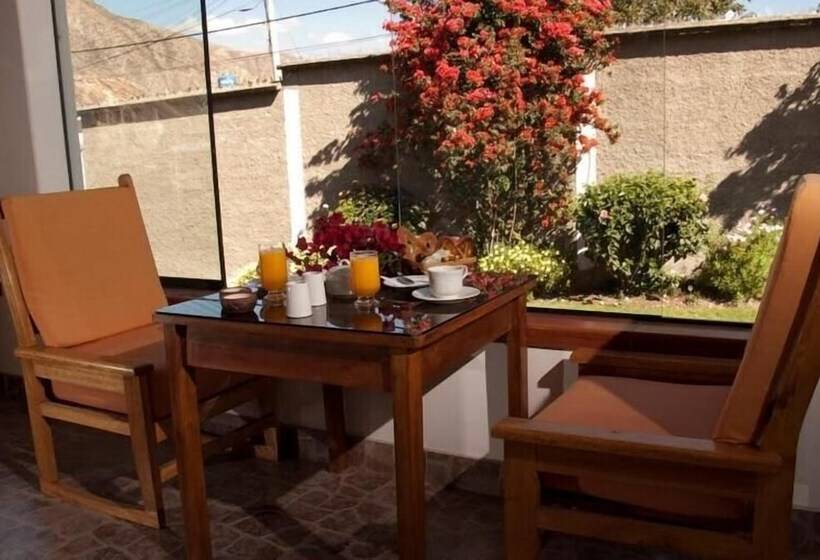 بنسيون Posada Las Tres Marias