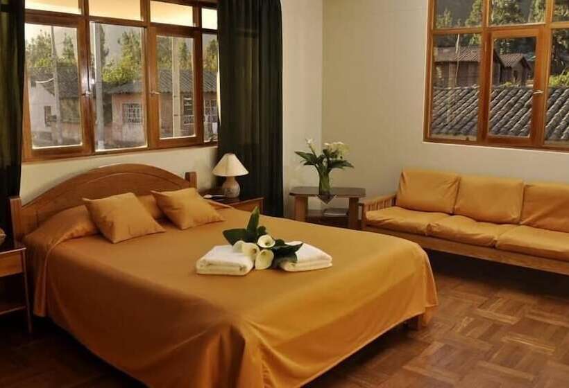 بنسيون Posada Las Tres Marias