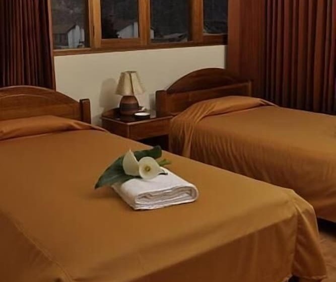 بنسيون Posada Las Tres Marias