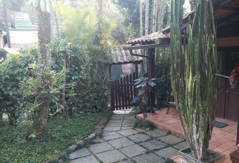 ペンション Pousada Cachoeira