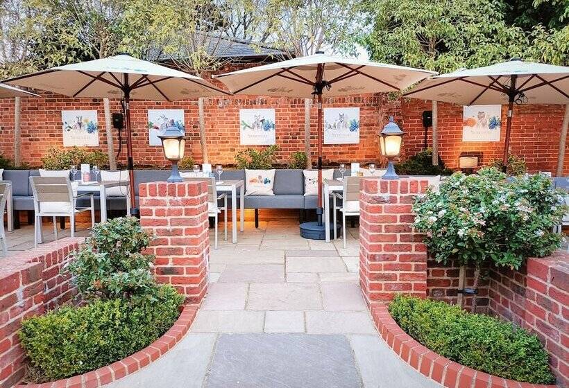 بنسيون The Linden Stansted