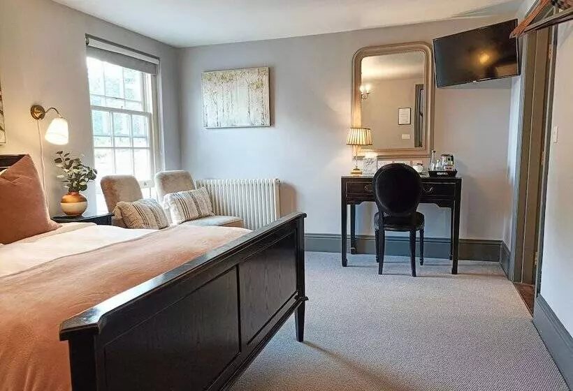 Majatalo The Linden Stansted