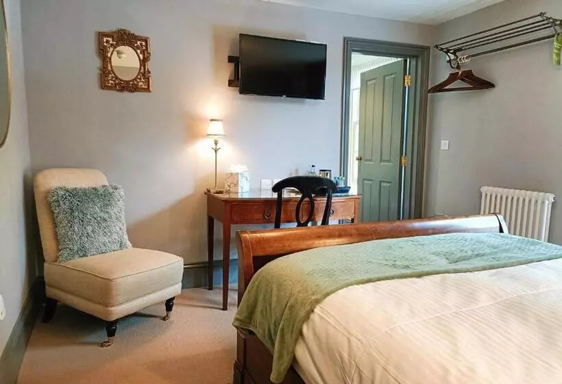 Majatalo The Linden Stansted