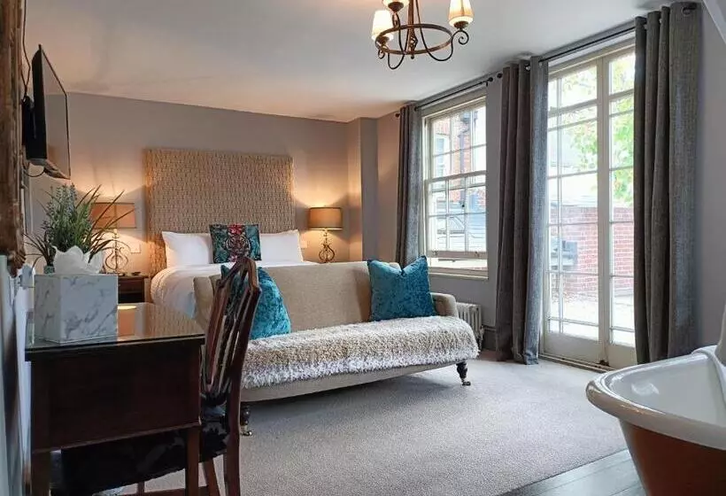 Majatalo The Linden Stansted