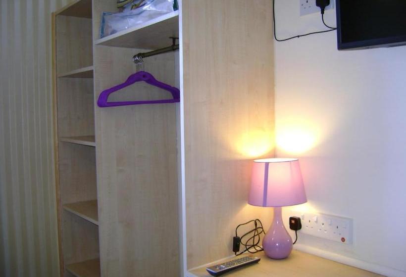 پانسیون The Wharncliffe