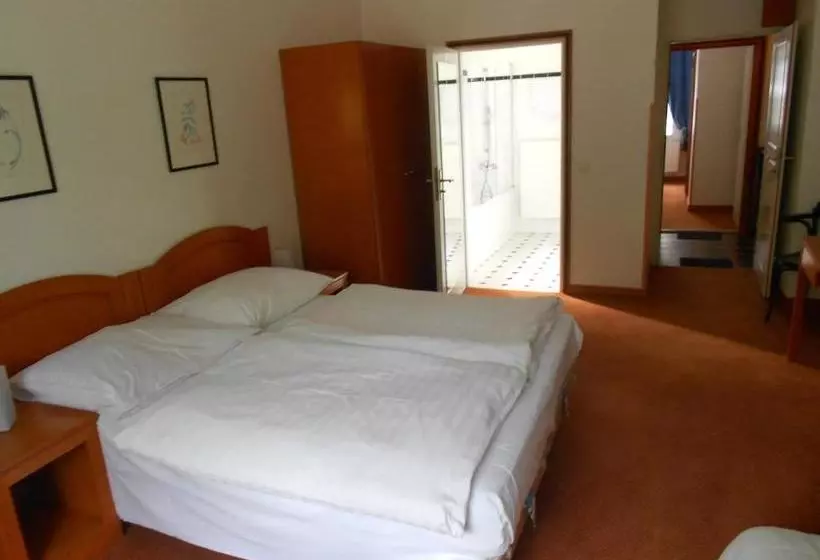 پانسیون Vila Josefina