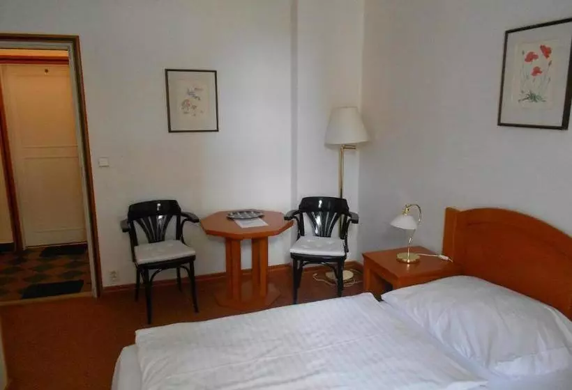 پانسیون Vila Josefina