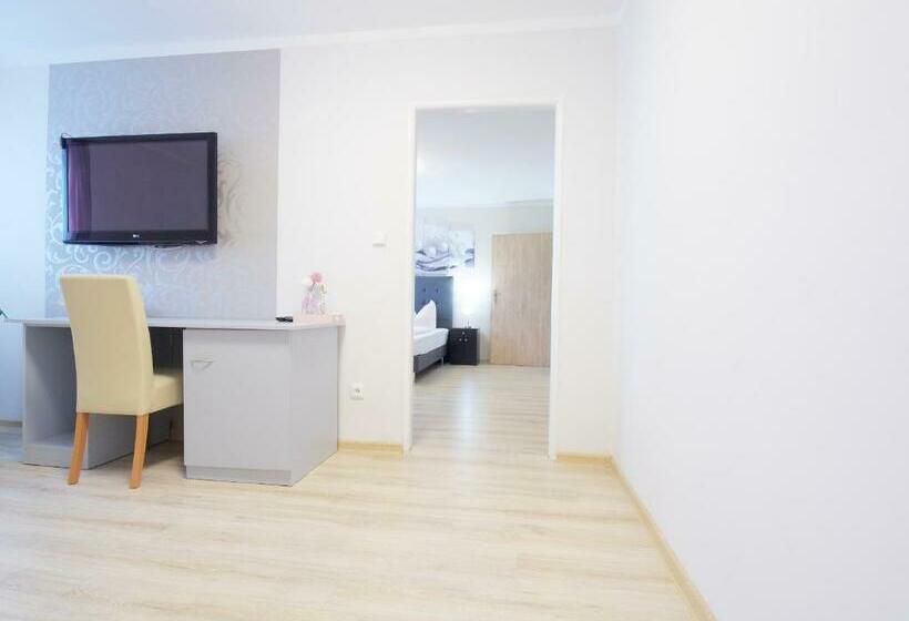 פנסיון Zlatý Lev