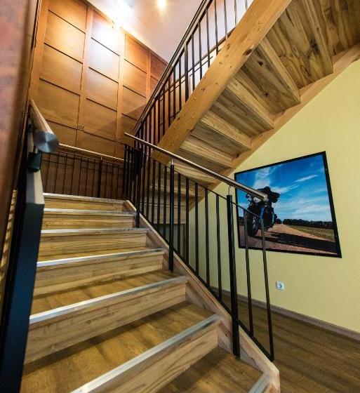 هاستل Aleksandri Guesthouse