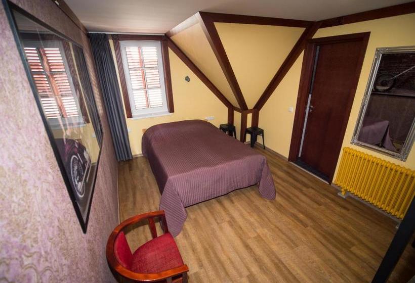 هاستل Aleksandri Guesthouse