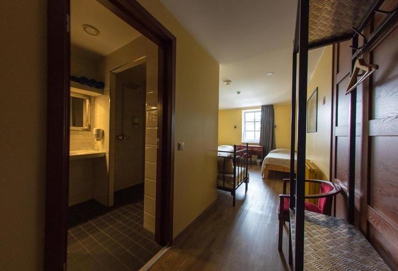 هاستل Aleksandri Guesthouse