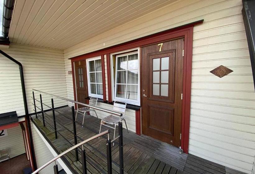 هاستل Aleksandri Guesthouse