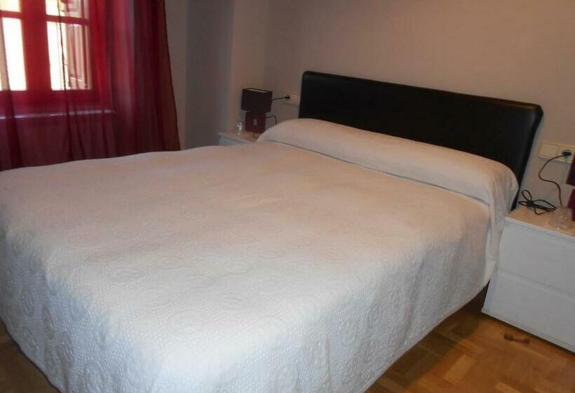 بنسيون Hospedaje Nuestra Señora De Ujue