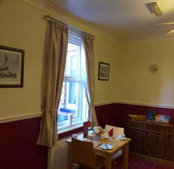پانسیون Monico Guest House