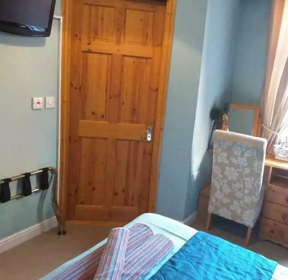 پانسیون Monico Guest House