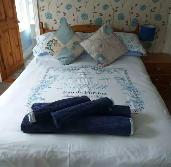 پانسیون Monico Guest House
