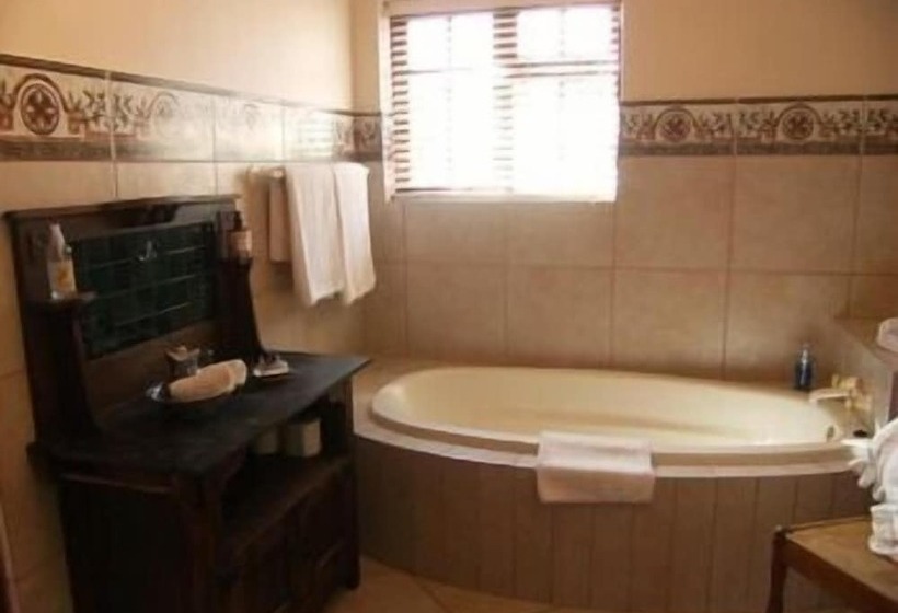 펜션 Mulligans Guest Lodge