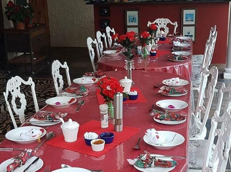 펜션 Mulligans Guest Lodge