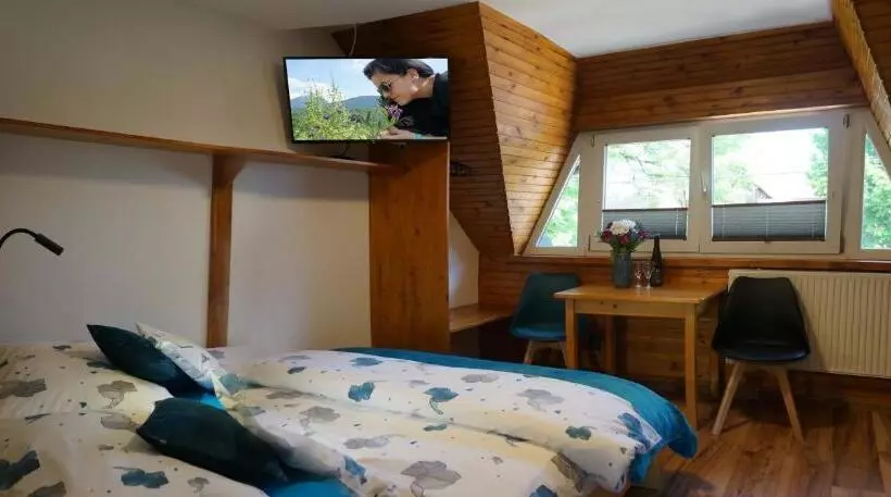 Majatalo Penzion A Drevenica Pri Hati