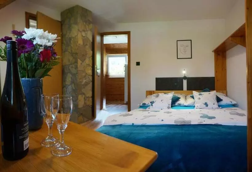 Majatalo Penzion A Drevenica Pri Hati