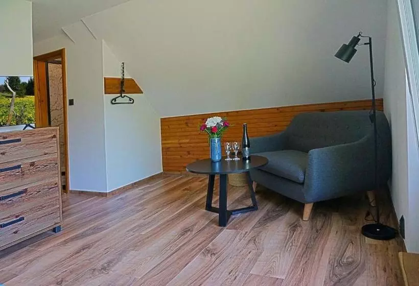 Majatalo Penzion A Drevenica Pri Hati