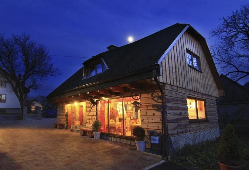 بنسيون Penzion A Drevenica Pri Hati