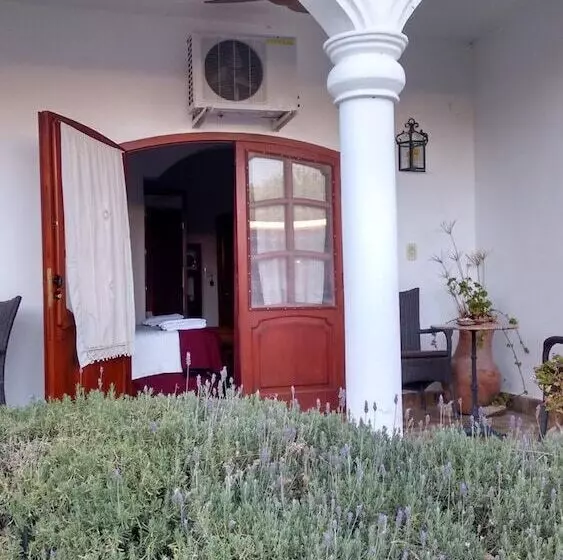 Majatalo Portal Del Santo