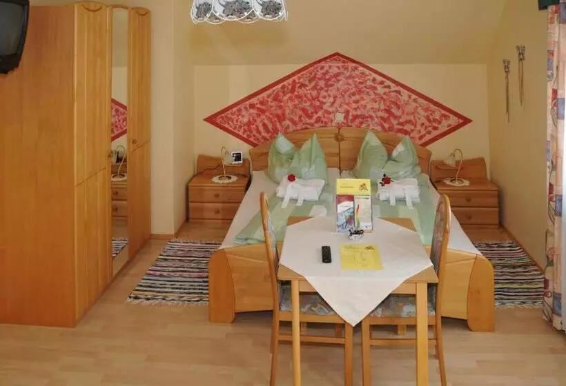 Aamiaismajoitus (B&B) Pension Thermensonne