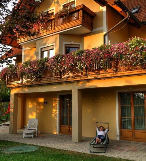 مبيت وإفطار Pension Thermensonne