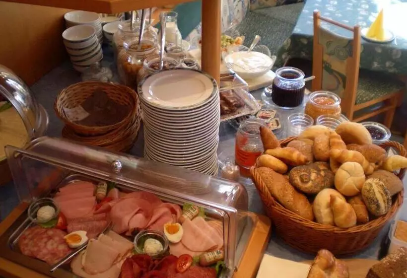 Aamiaismajoitus (B&B) Pension Thermensonne