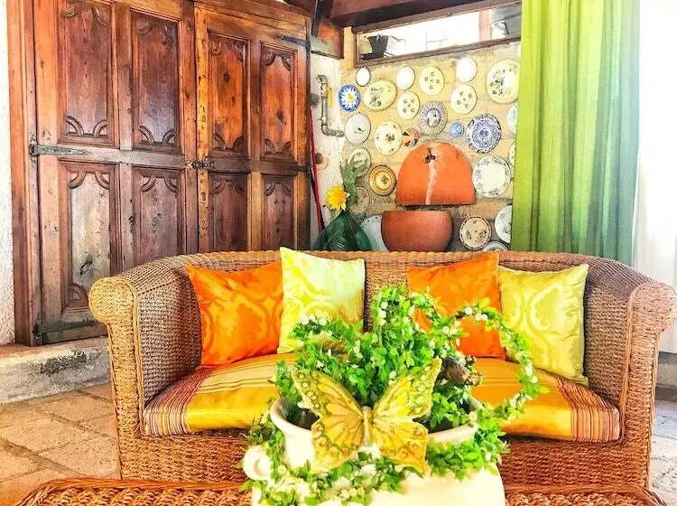 Hotelli Agriturismo La Rombaia