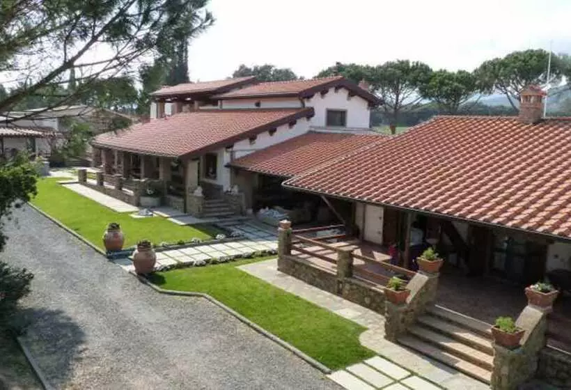 Hotelli Agriturismo La Rombaia