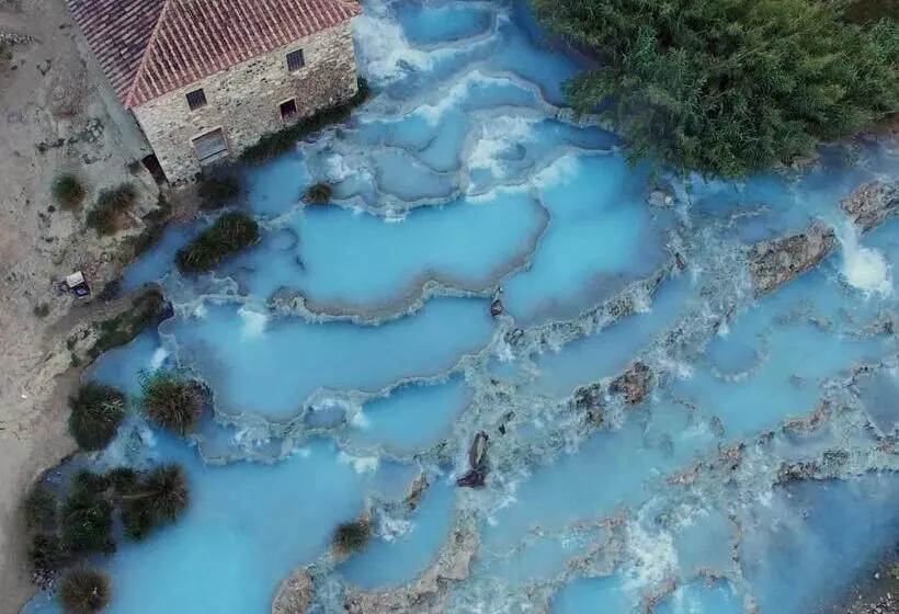 ホテル Saturnia Pian Di Cataverna