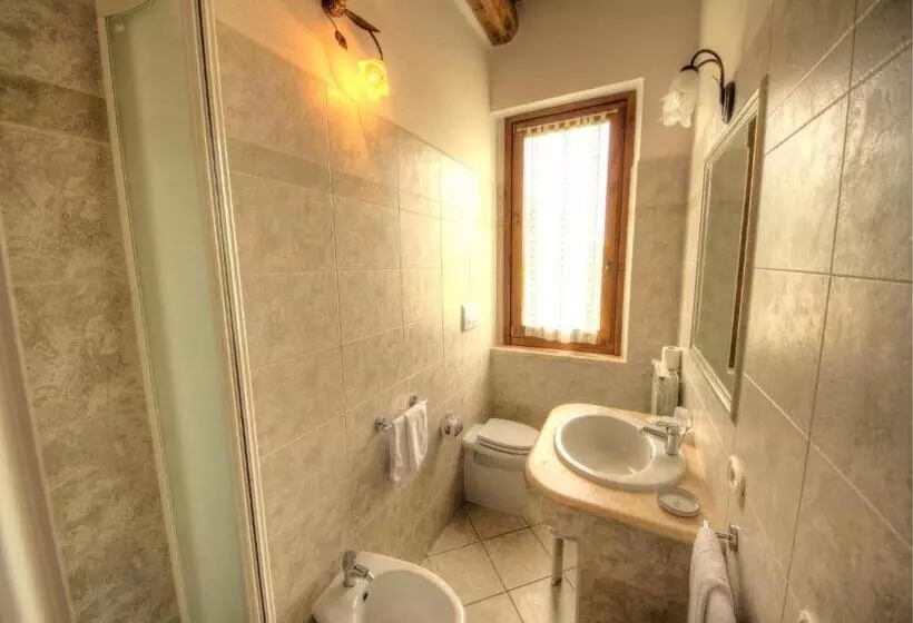 ホテル Saturnia Pian Di Cataverna