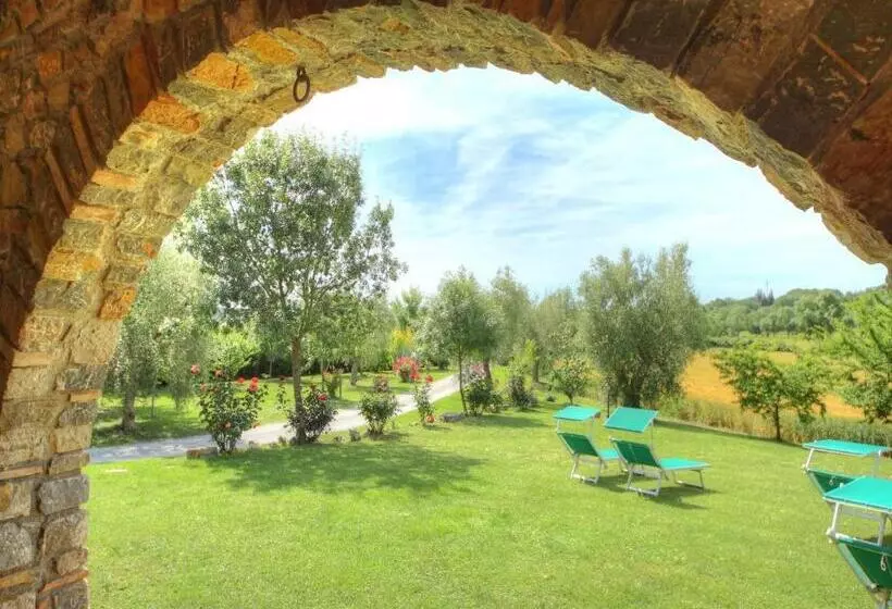 ホテル Saturnia Pian Di Cataverna